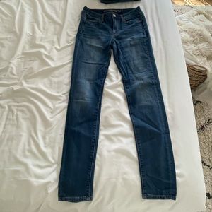 American Eagle Medium Wash Super Stretch Jegging